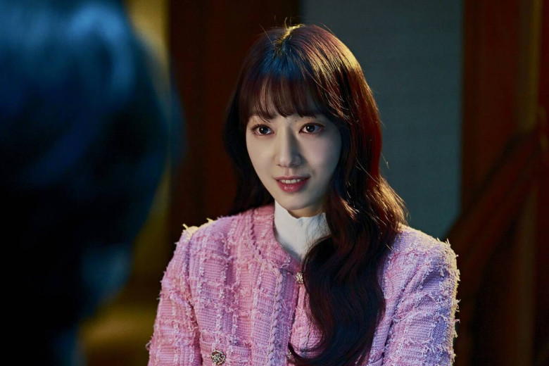 IU - Em Gái Quốc Dân